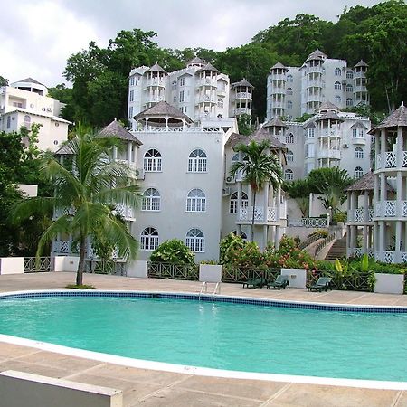 Skycastles Condominiums Ocho Rios Konforlar fotoğraf